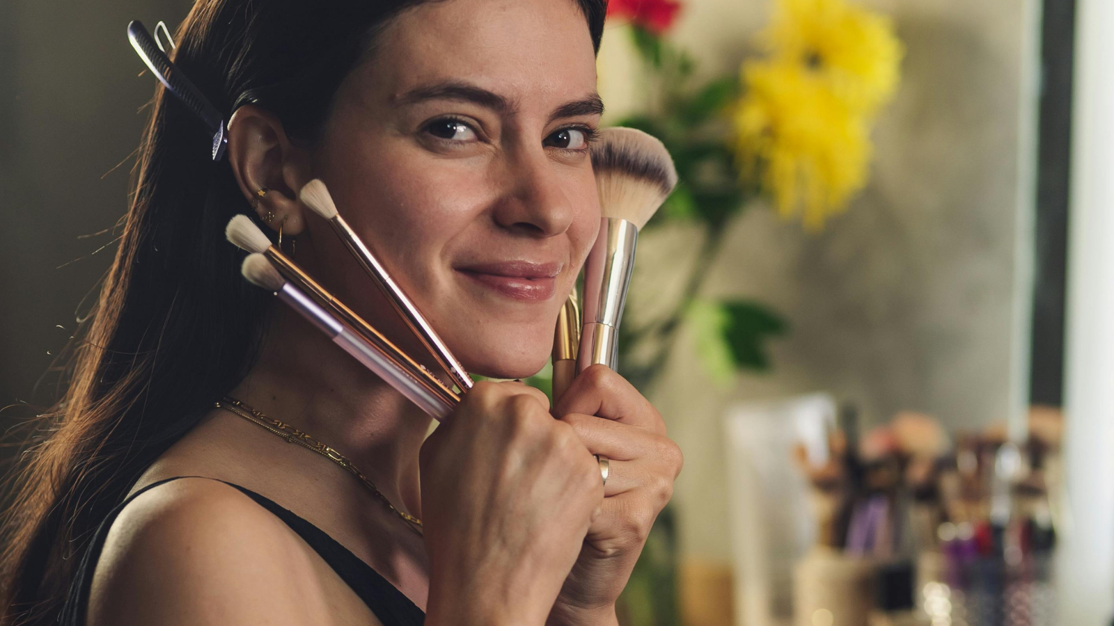 Types of Makeup Brushes & Their Uses